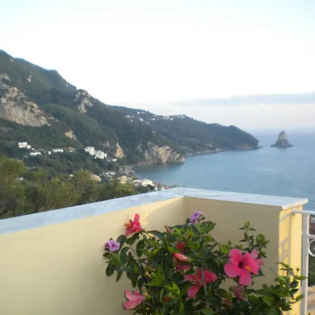דירה Natalia A With Panoramic Sea Views Of Agios Gordios Bay אגיוס גורדיוס